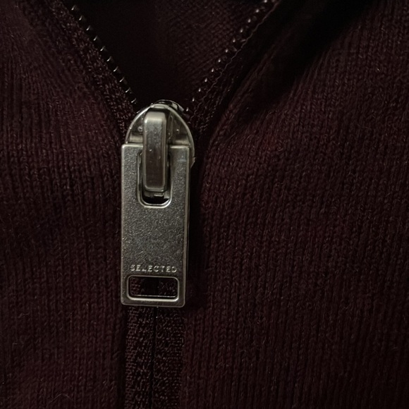 Selected: Maroon Cardigan Sweater- 100% cotton- zipper - Picture 5 of 16